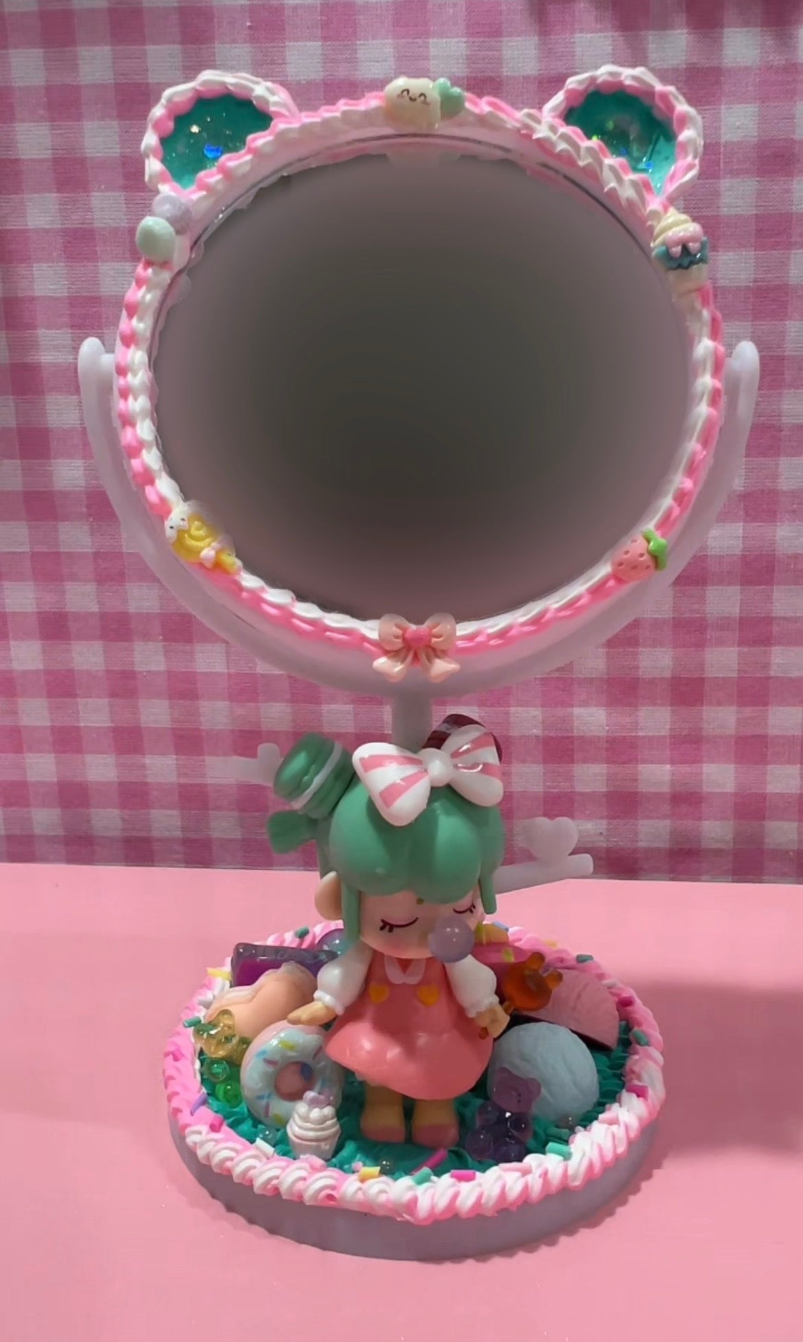 Macaron Nancy Mirror